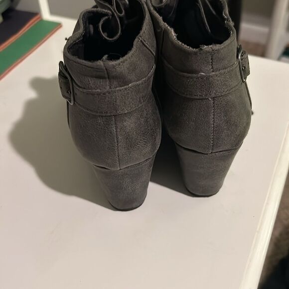 Maurice’s booties size 7 - Picture 4 of 5